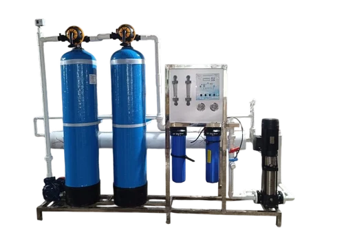 2000 LPH FRP RO Plant