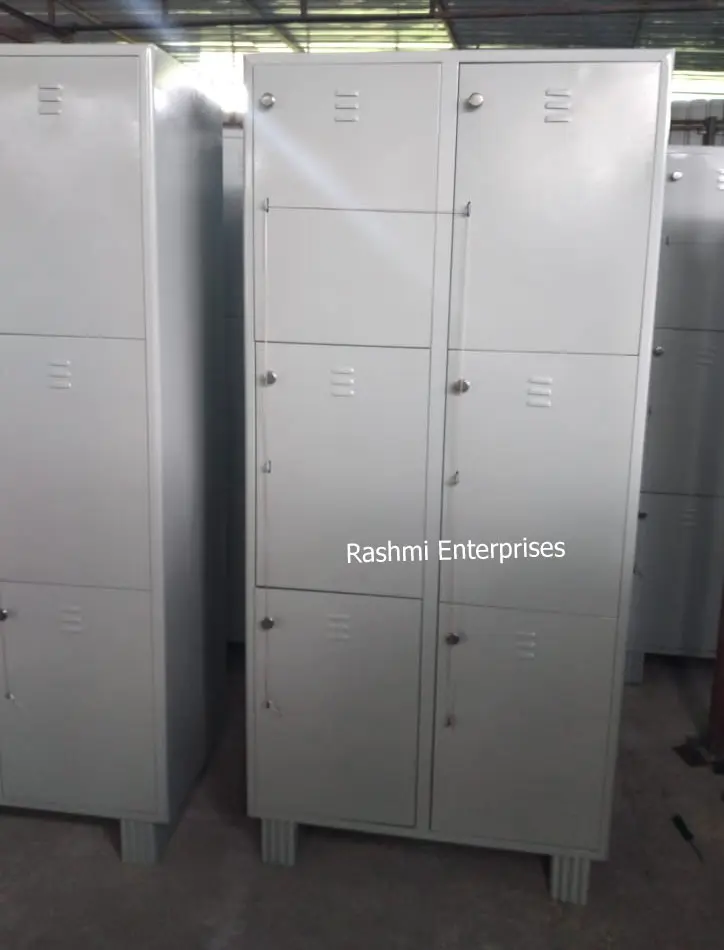 9 Door Lockers