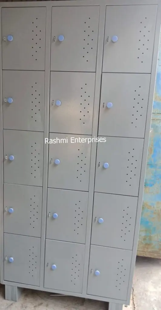 15 Door Lockers